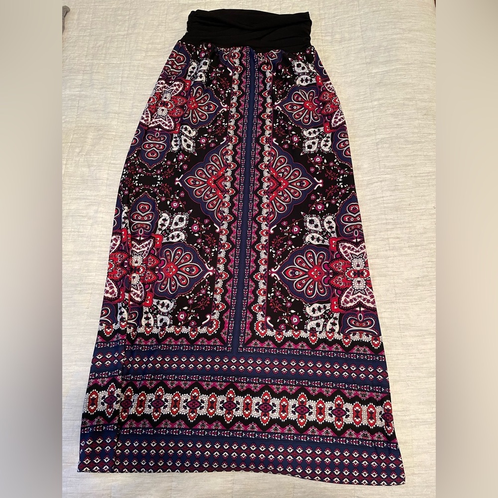 Maxi skirt, never worn